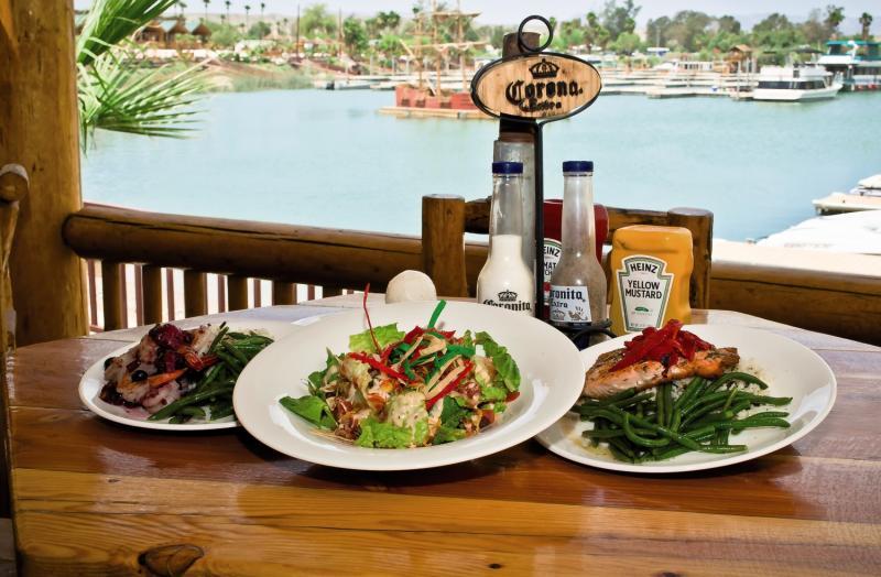 Pirate Cove Resort & Marina Needles Esterno foto