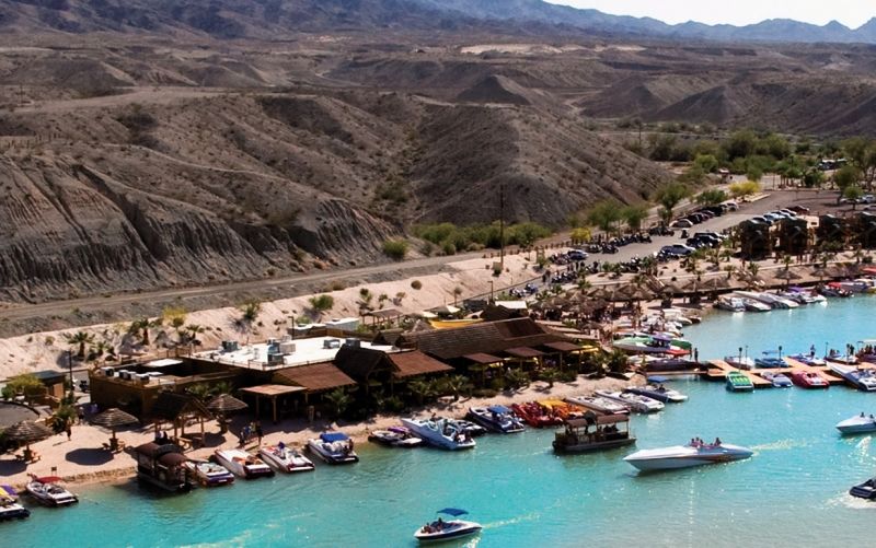 Pirate Cove Resort & Marina Needles Esterno foto